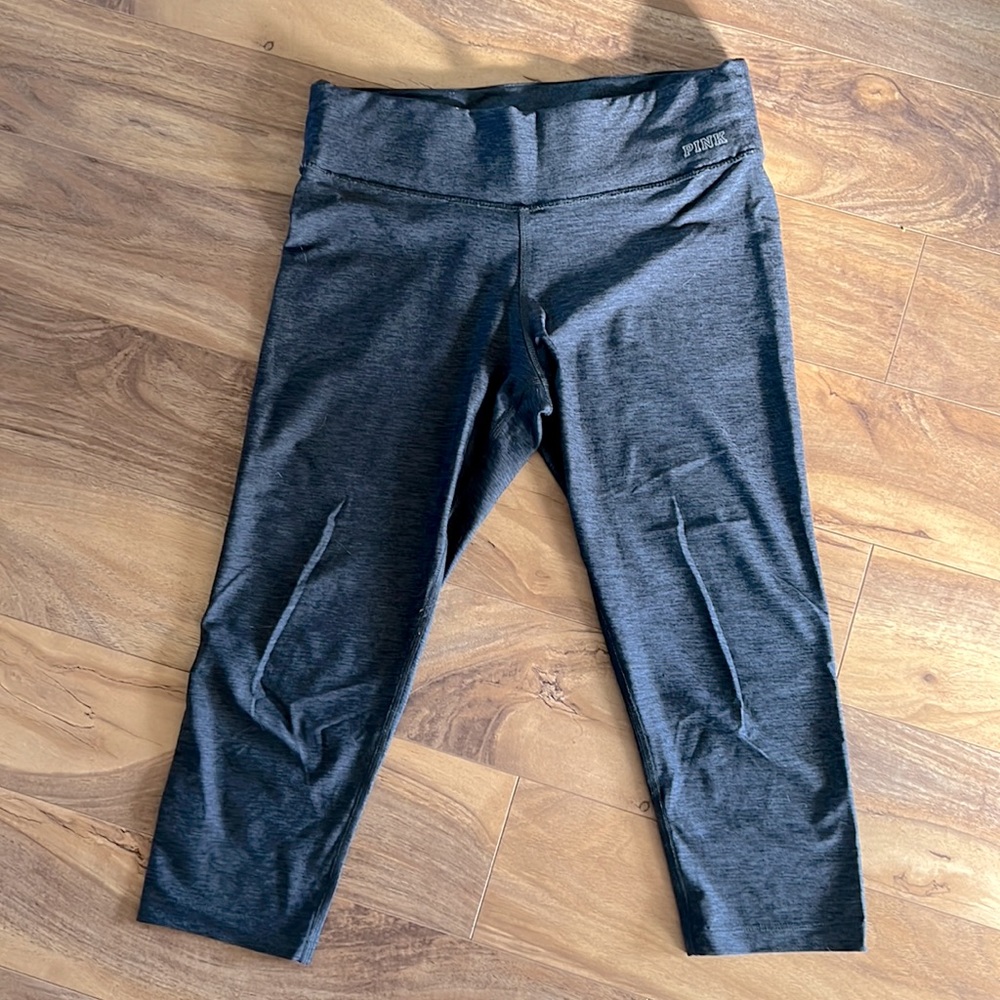 Victoria’s Secret PINK Ultimate Yoga Crop Leggings - Dark grey, black